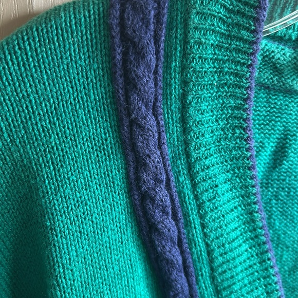 Nuovo Industrial Womans Sweater Button Down Green w Black Trimming Size S - Picture 2 of 5